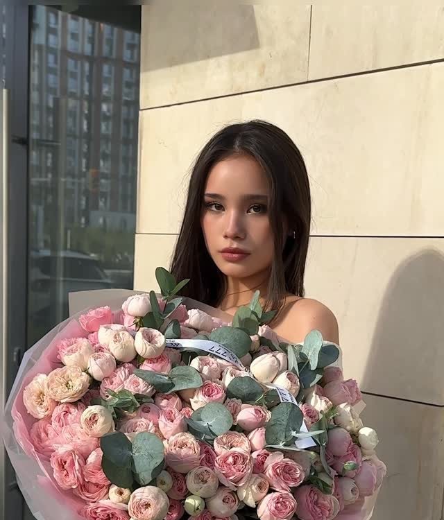 Пионовидные кустовые розы — купить букет с доставкой в Астане | Rose777