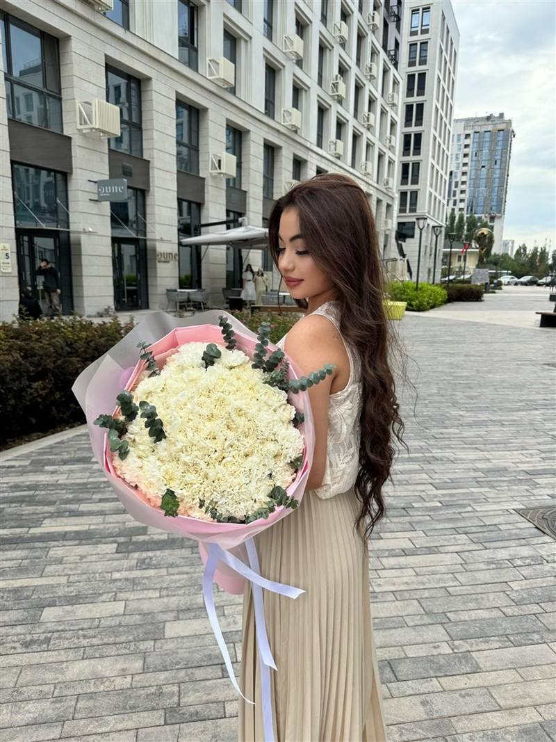 51 белая роза — купить букет с доставкой в Астане | Rose777 — фото 1