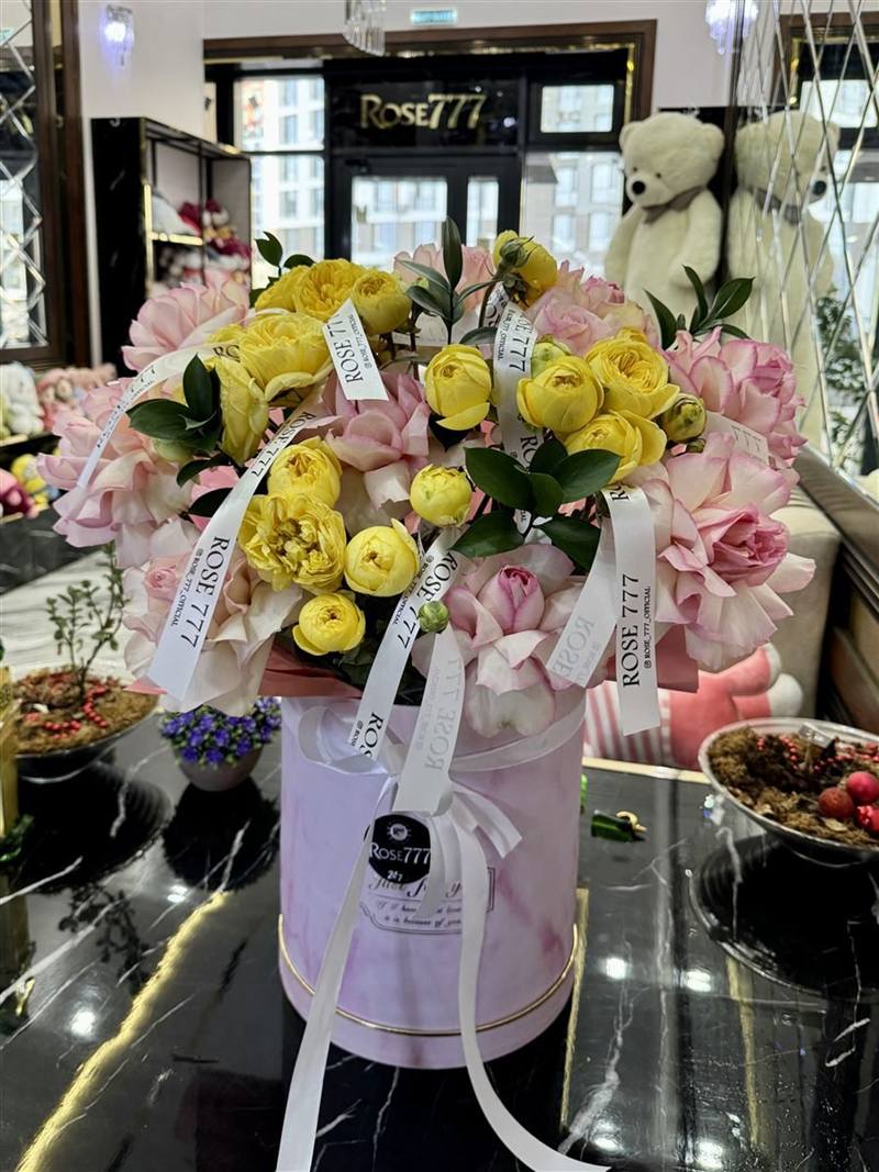 Шляпная коробка с жёлтыми розами — купить букет с доставкой в Астане | Rose777
